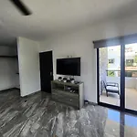 Beautiful Modern House Private Pool